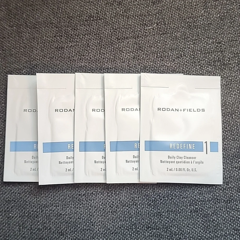 R+F Redefine Daily Clay Cleanser samples - Picture 2 of 3